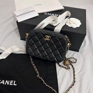 Authentic Chanel Lambskin Quilted CC Pearl Crush Camera Bag Black